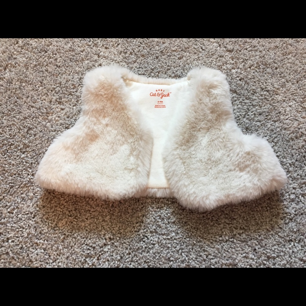 Cat & Jack 6-9 month White Faux Fur Vest